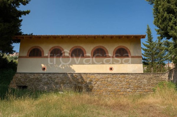 casa indipendente in vendita ad Imperia in zona Poggi