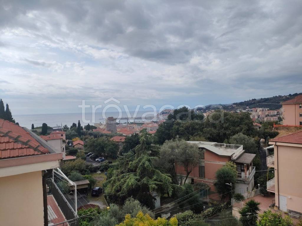 appartamento in vendita ad Imperia in zona Oneglia