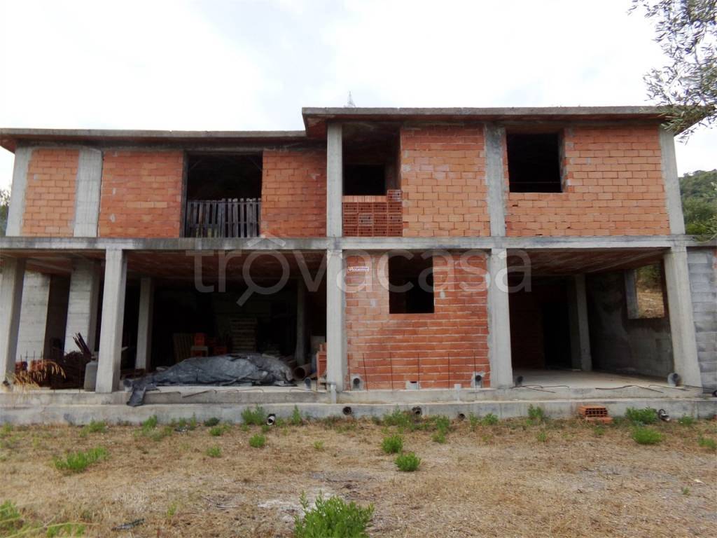 casa indipendente in vendita ad Imperia in zona Borgo d'Oneglia