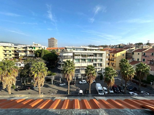 appartamento in vendita ad Imperia in zona Oneglia