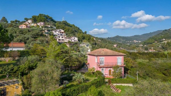 appartamento in vendita ad Imperia in zona Oneglia