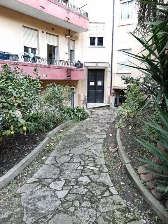 appartamento in vendita ad Imperia in zona Porto Maurizio