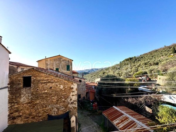 appartamento in vendita ad Imperia in zona Montegrazie