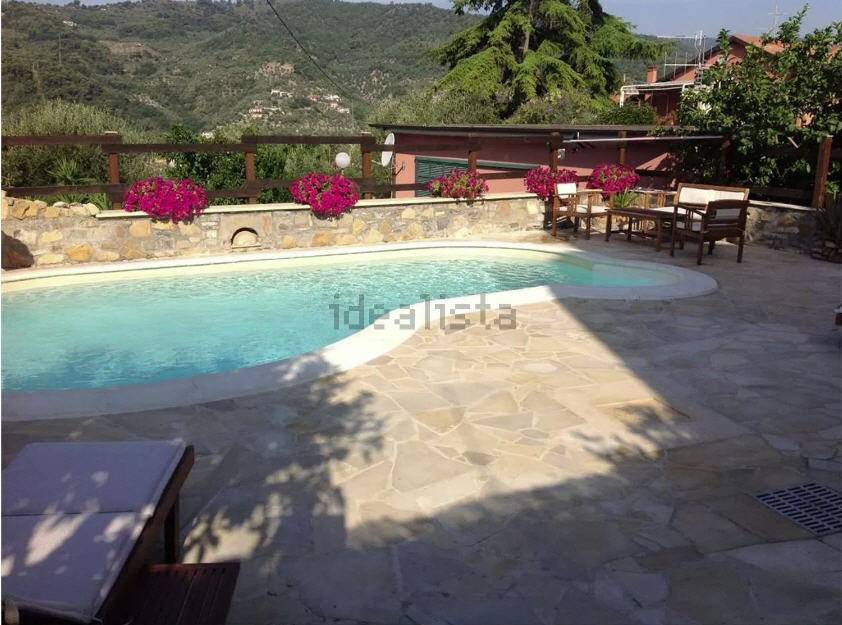appartamento in vendita ad Imperia in zona Oneglia