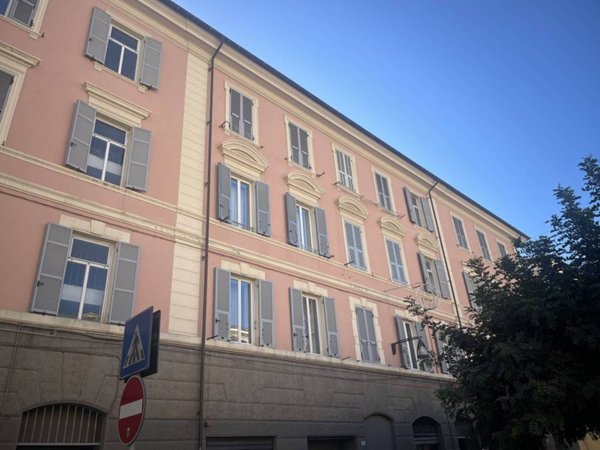 appartamento in vendita ad Imperia in zona Oneglia
