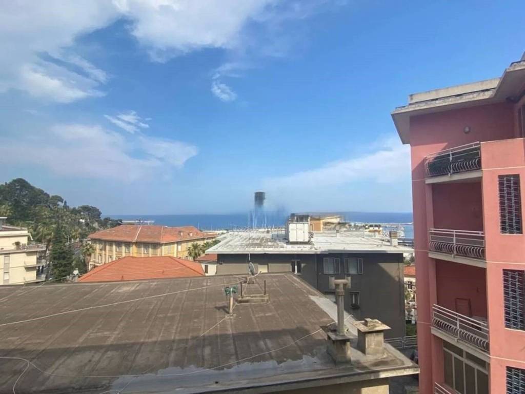 appartamento in vendita ad Imperia in zona Oneglia