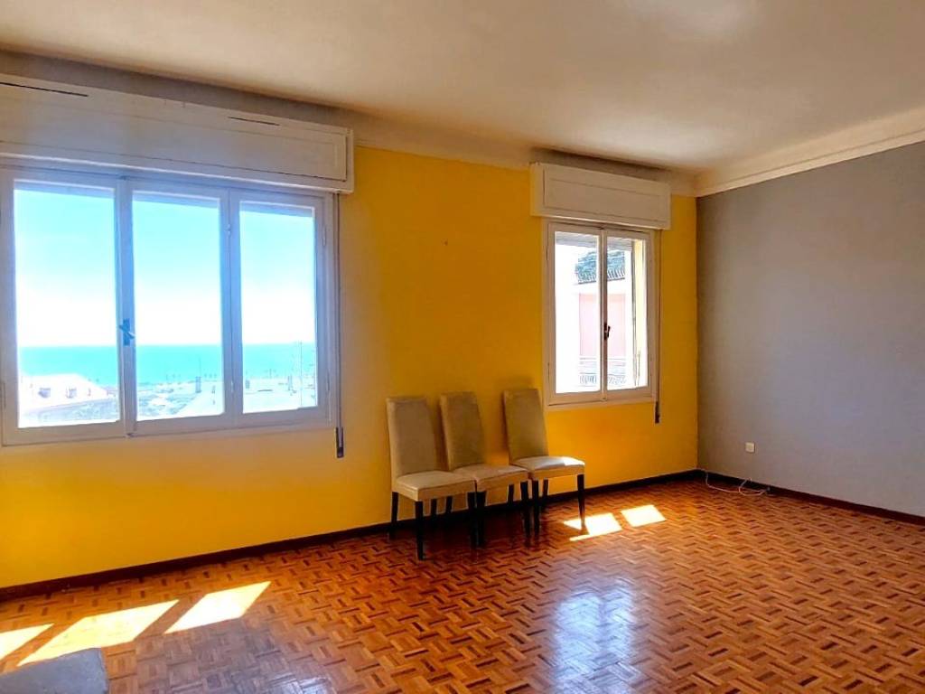 appartamento in vendita ad Imperia in zona Oneglia