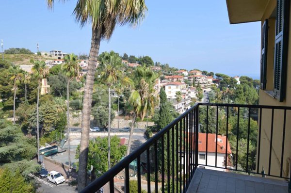 appartamento in vendita ad Imperia in zona Porto Maurizio