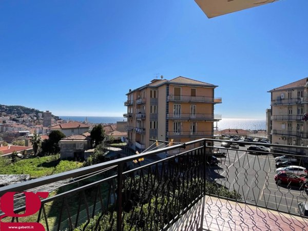 appartamento in vendita ad Imperia in zona Porto Maurizio
