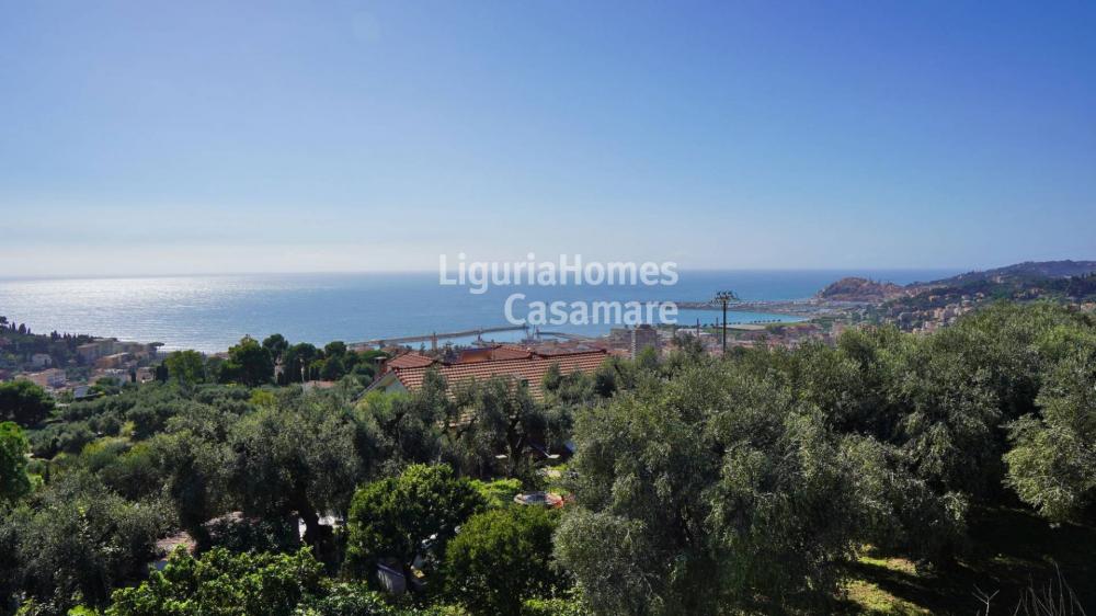 casa indipendente in vendita ad Imperia