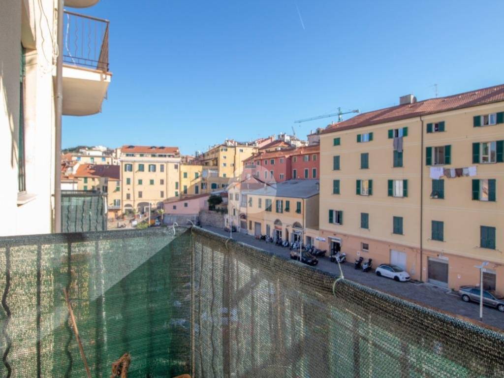 appartamento in vendita ad Imperia in zona Porto Maurizio