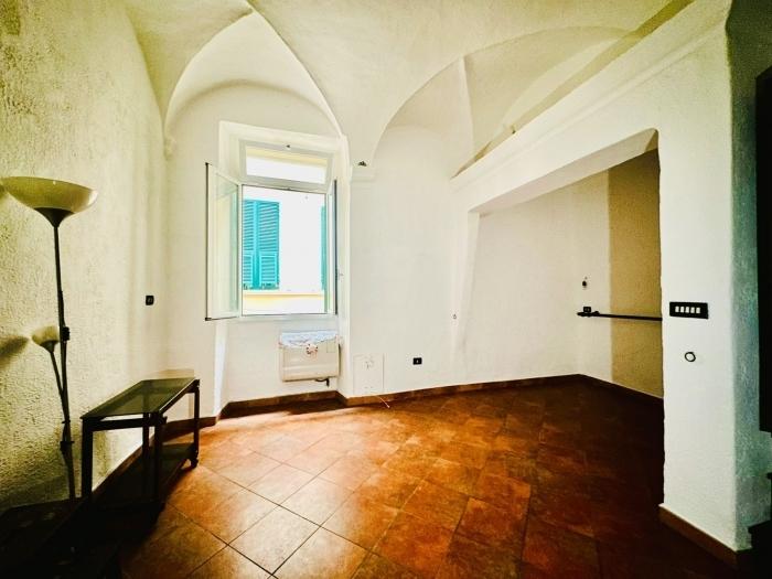 appartamento in vendita ad Imperia in zona Porto Maurizio