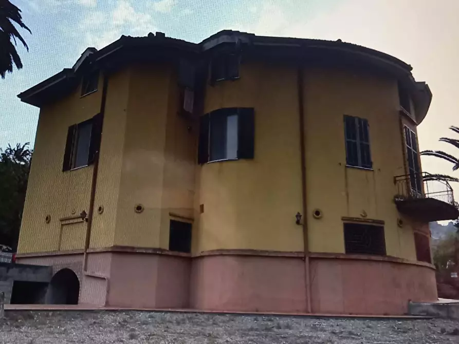 appartamento in vendita ad Imperia in zona Porto Maurizio