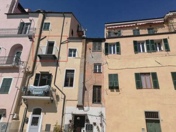 appartamento in vendita ad Imperia in zona Porto Maurizio