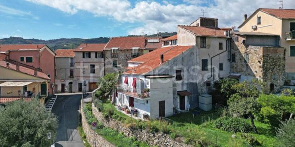 appartamento in vendita ad Imperia in zona Costa d'Oneglia