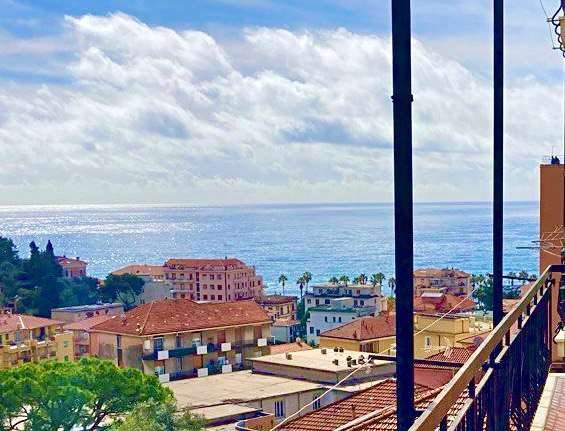 appartamento in vendita ad Imperia in zona Oneglia