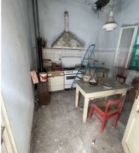 casa indipendente in vendita ad Imperia in zona Oneglia