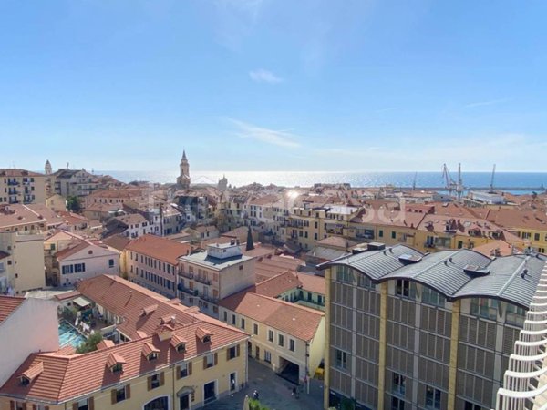appartamento in vendita ad Imperia in zona Oneglia