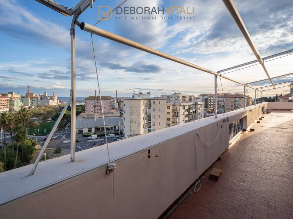 appartamento in vendita ad Imperia in zona Porto Maurizio