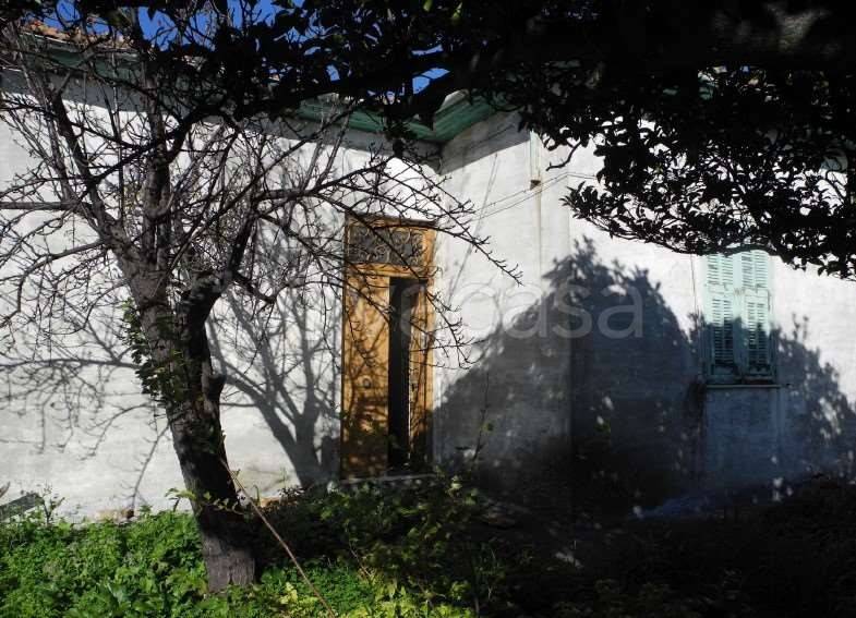 casa indipendente in vendita ad Imperia in zona Oneglia
