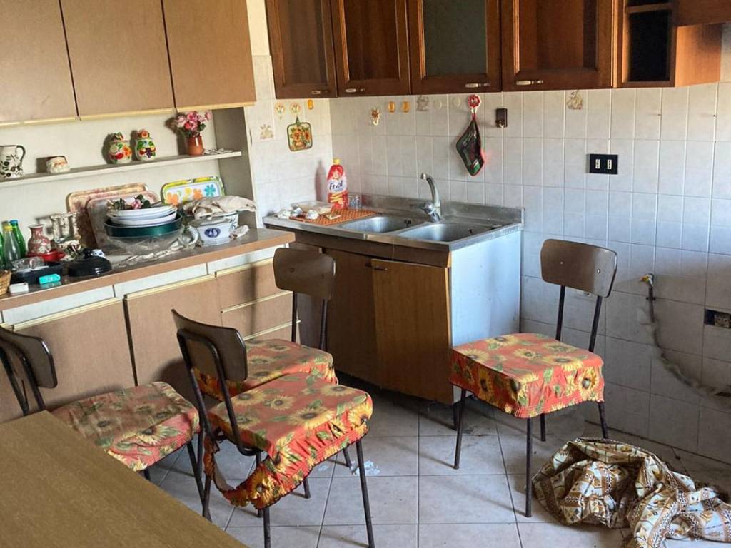appartamento in vendita ad Imperia in zona Poggi