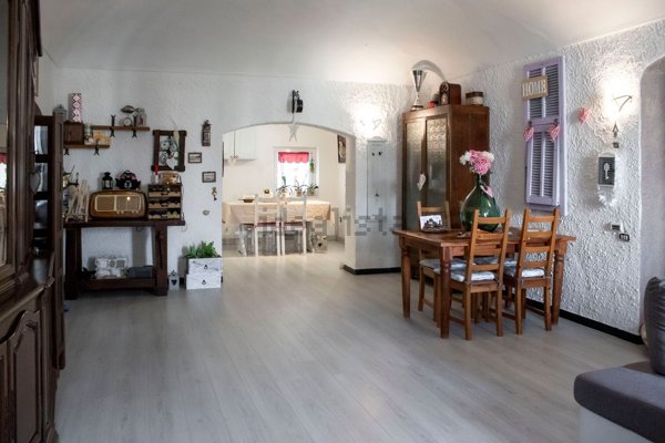 appartamento in vendita ad Imperia in zona Cantalupo