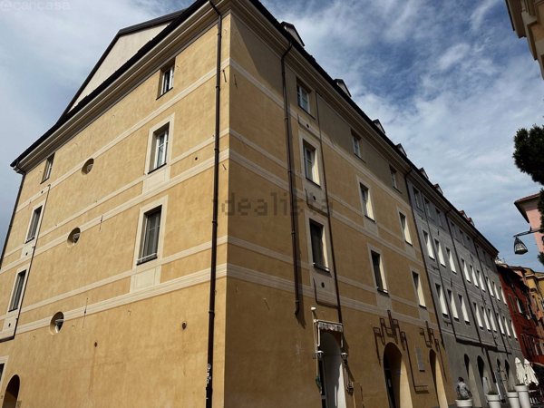 appartamento in vendita ad Imperia in zona Oneglia