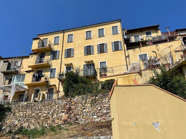 appartamento in vendita ad Imperia in zona Oneglia