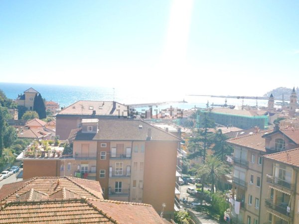 appartamento in vendita ad Imperia in zona Oneglia