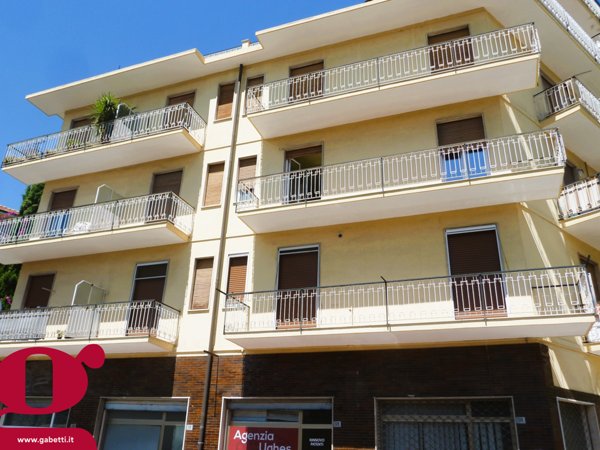 appartamento in vendita ad Imperia in zona Porto Maurizio