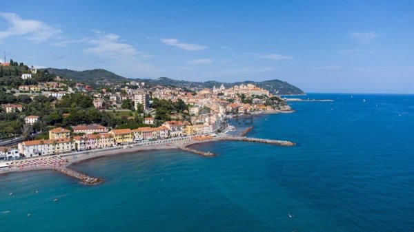 appartamento in vendita ad Imperia in zona Porto Maurizio