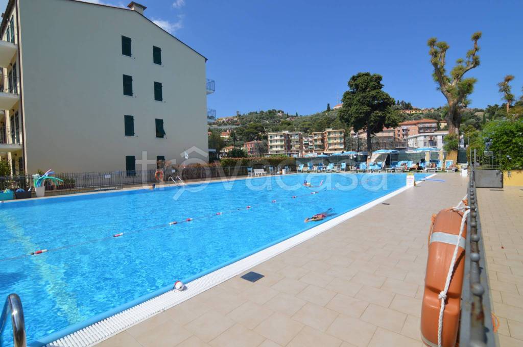 appartamento in vendita ad Imperia in zona Porto Maurizio