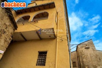 appartamento in vendita ad Imperia in zona Montegrazie