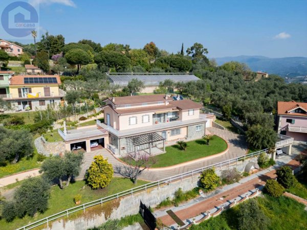 casa indipendente in vendita ad Imperia in zona Torrazza / Clavi