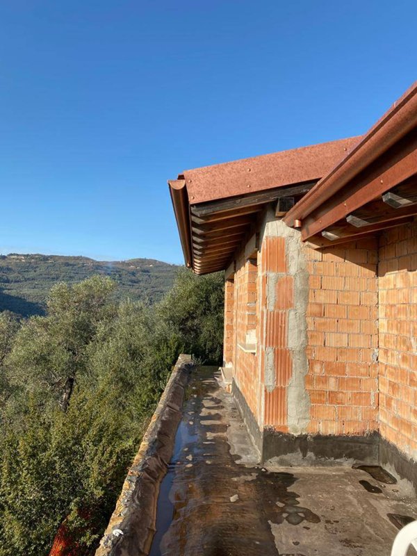 casa indipendente in vendita ad Imperia