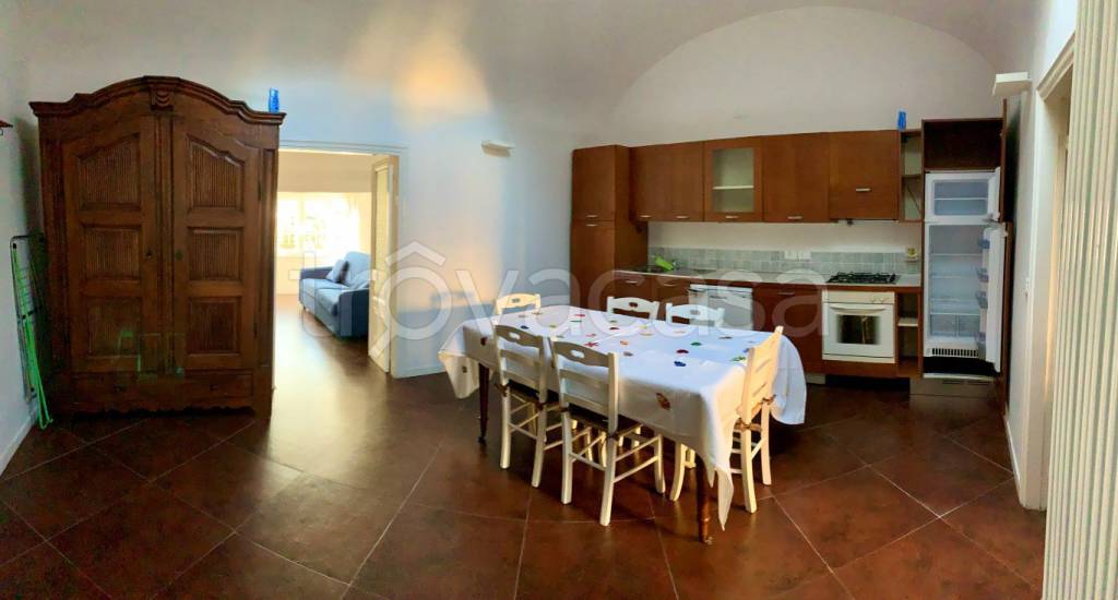 appartamento in vendita ad Imperia in zona Porto Maurizio