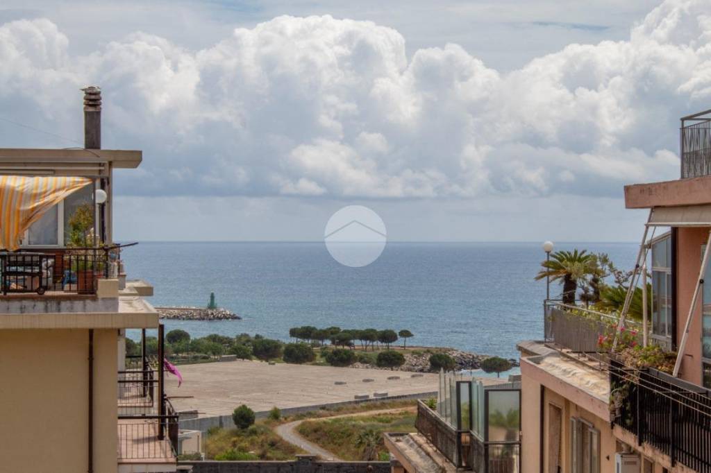 appartamento in vendita ad Imperia in zona Porto Maurizio