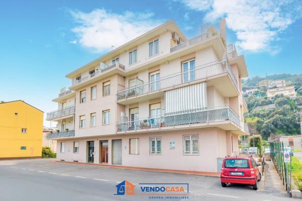 appartamento in vendita ad Imperia in zona Porto Maurizio