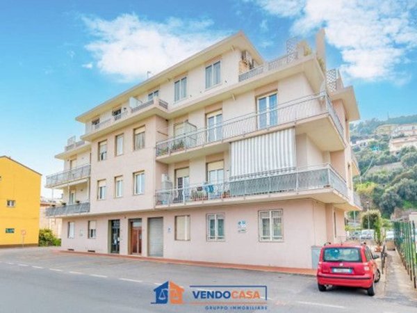 appartamento in vendita ad Imperia in zona Porto Maurizio
