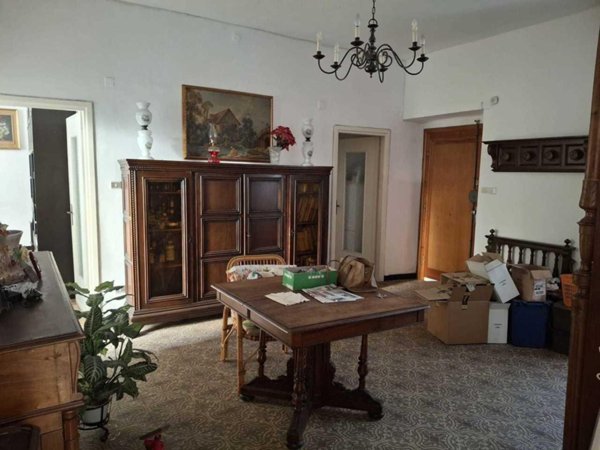appartamento in vendita ad Imperia in zona Porto Maurizio