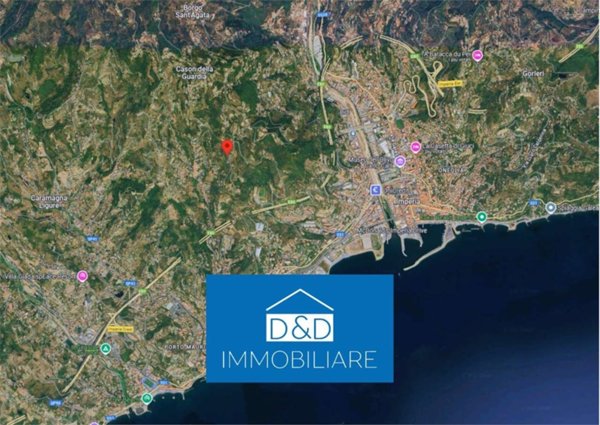 casa indipendente in vendita ad Imperia in zona Porto Maurizio