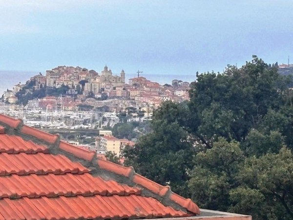 appartamento in vendita ad Imperia in zona Oneglia