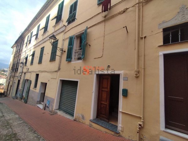 appartamento in vendita ad Imperia in zona Porto Maurizio