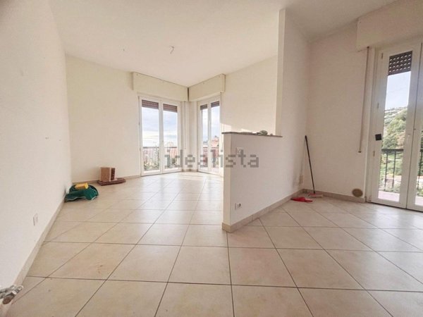 appartamento in vendita ad Imperia in zona Porto Maurizio