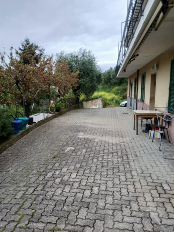 appartamento in vendita ad Imperia in zona Montegrazie