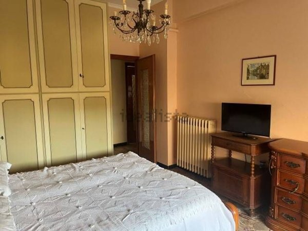 appartamento in vendita ad Imperia in zona Porto Maurizio