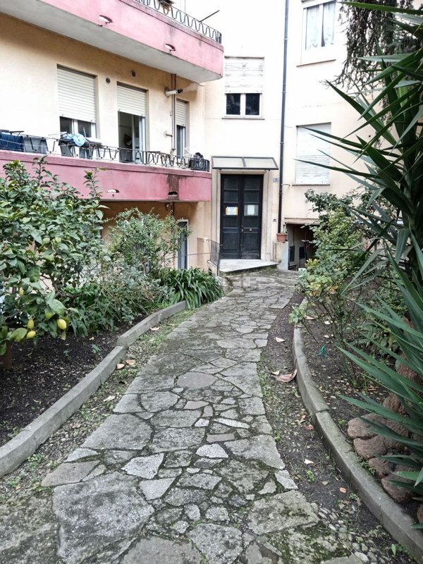 appartamento in vendita ad Imperia in zona Porto Maurizio