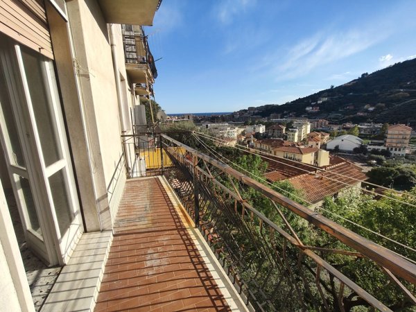 appartamento in vendita ad Imperia