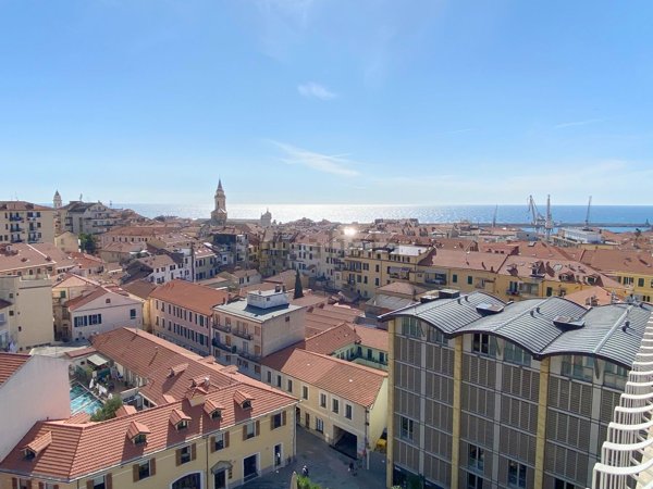 appartamento in vendita ad Imperia in zona Oneglia