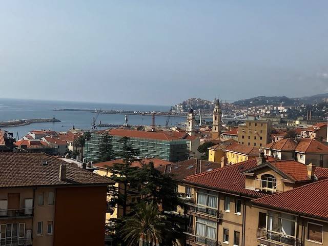 appartamento in vendita ad Imperia in zona Oneglia